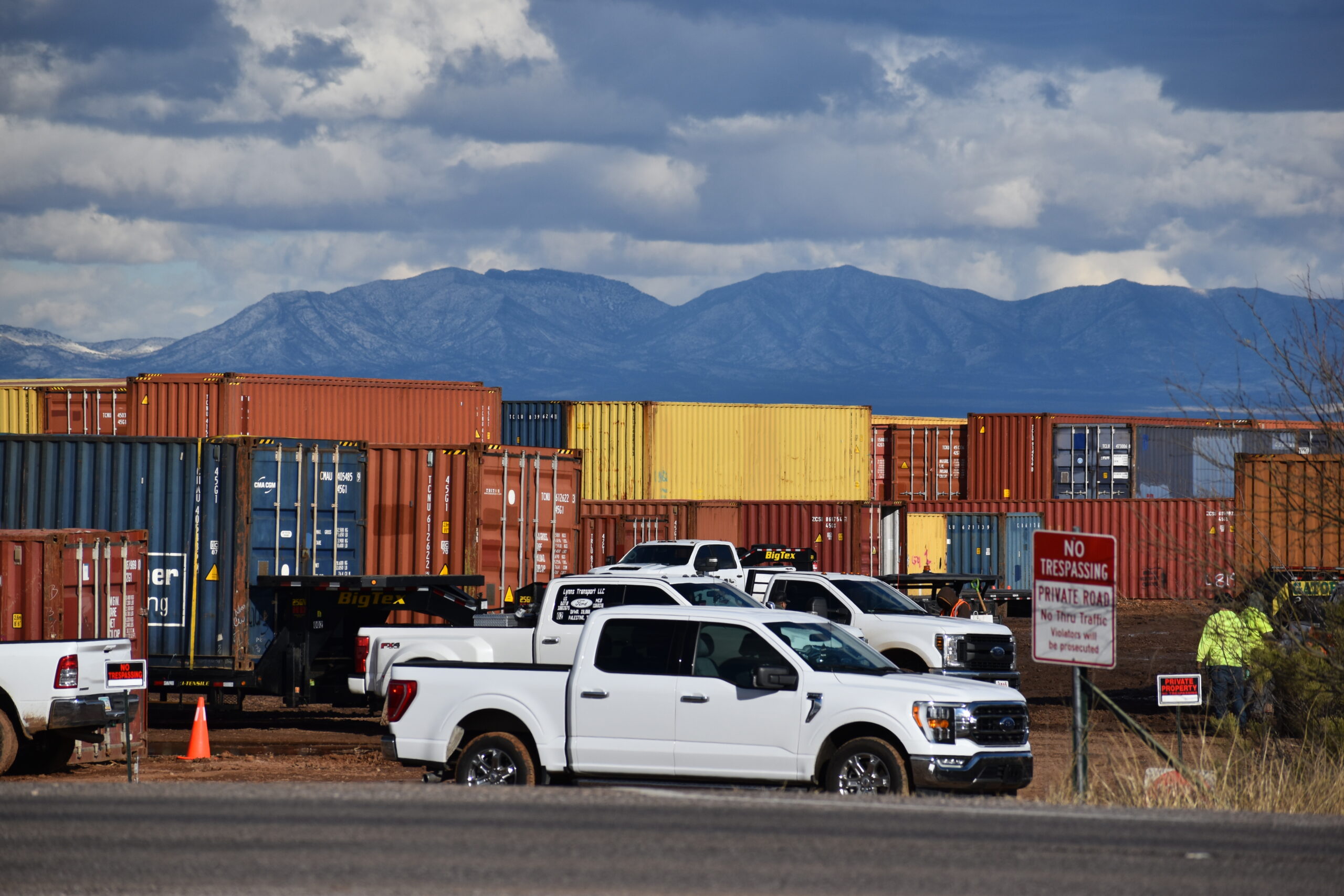 Arizona Agrees to Remove Shipping Containers from US-Mexico Border